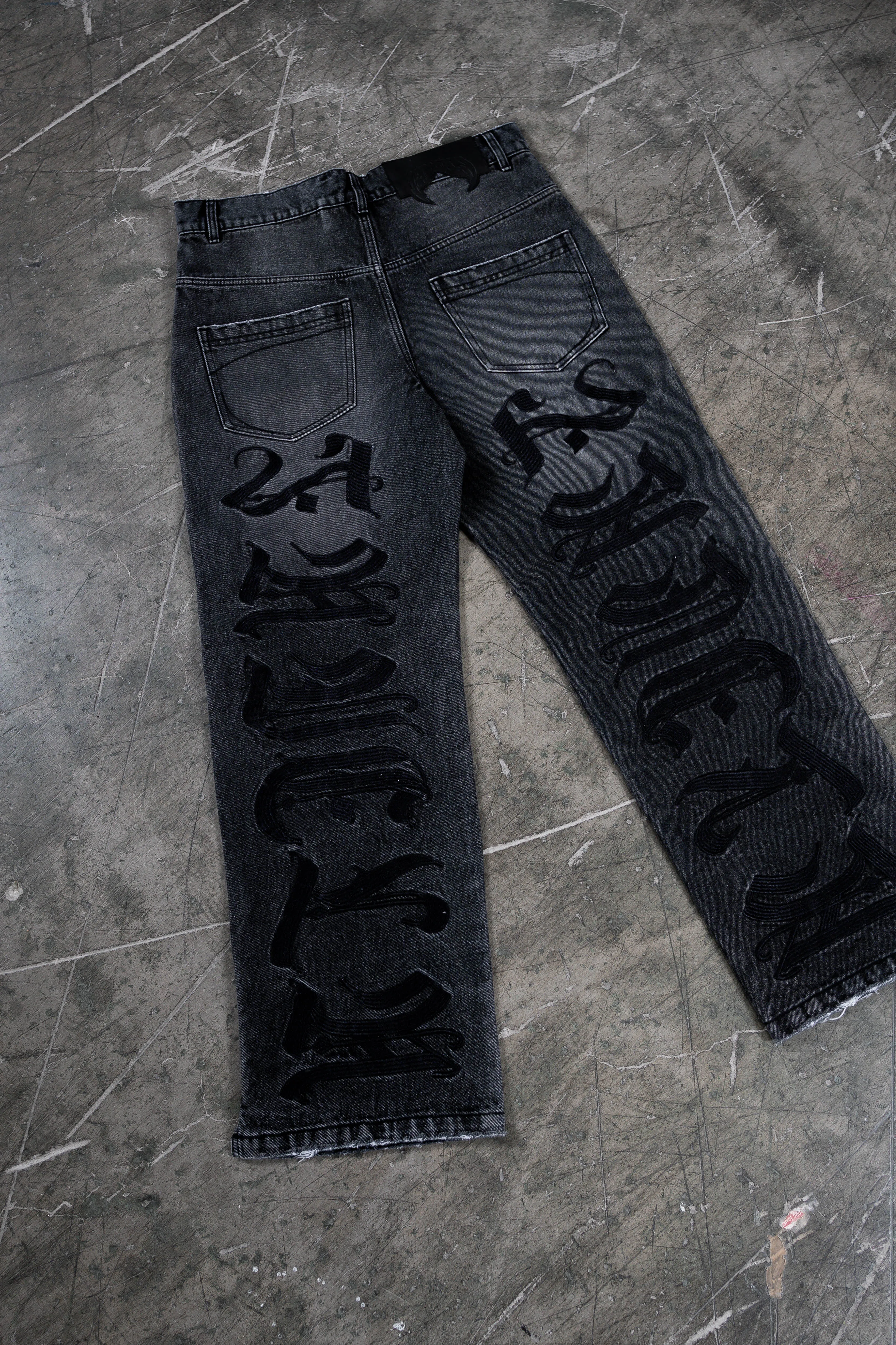 FAVELA FAVELA EMBROIDERY BLACK WASHED DENIM